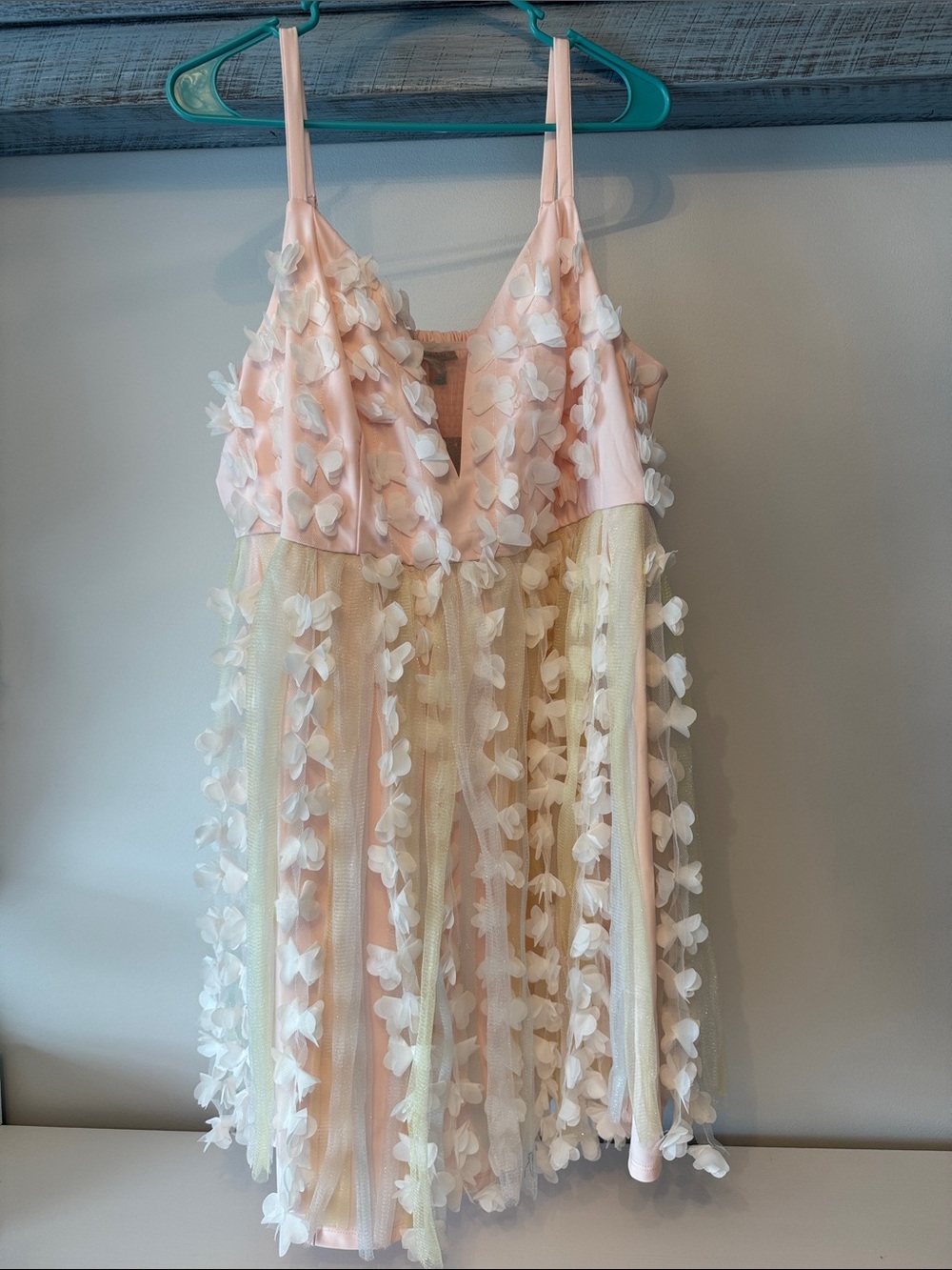 Fairy princess dress! 🧚♀️ ✨ torrid Pink and Cream Floral Appliqué A-Line Dress